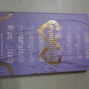 Spanglish Makeup Palette